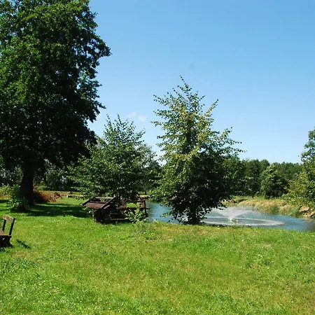 Beautiful In Masuria On River And 度假居