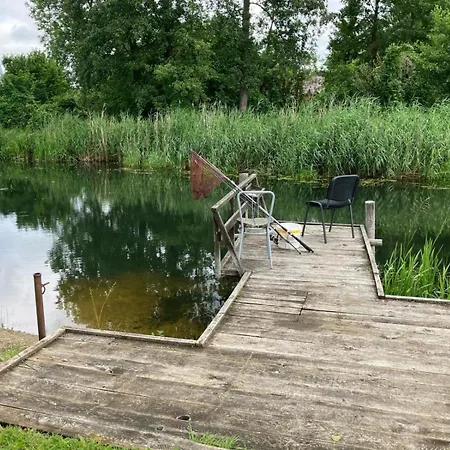 Beautiful In Masuria On River And 度假居